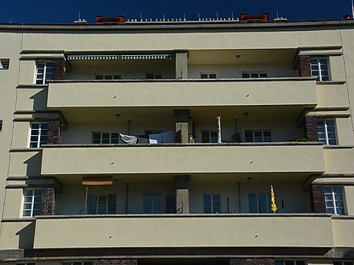 Darstellung Wohnblock mit Balkonen